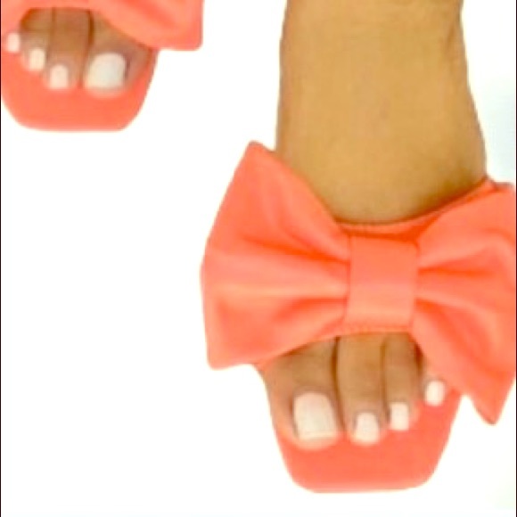 NWT Vegan Sandal Slides - Picture 2 of 4